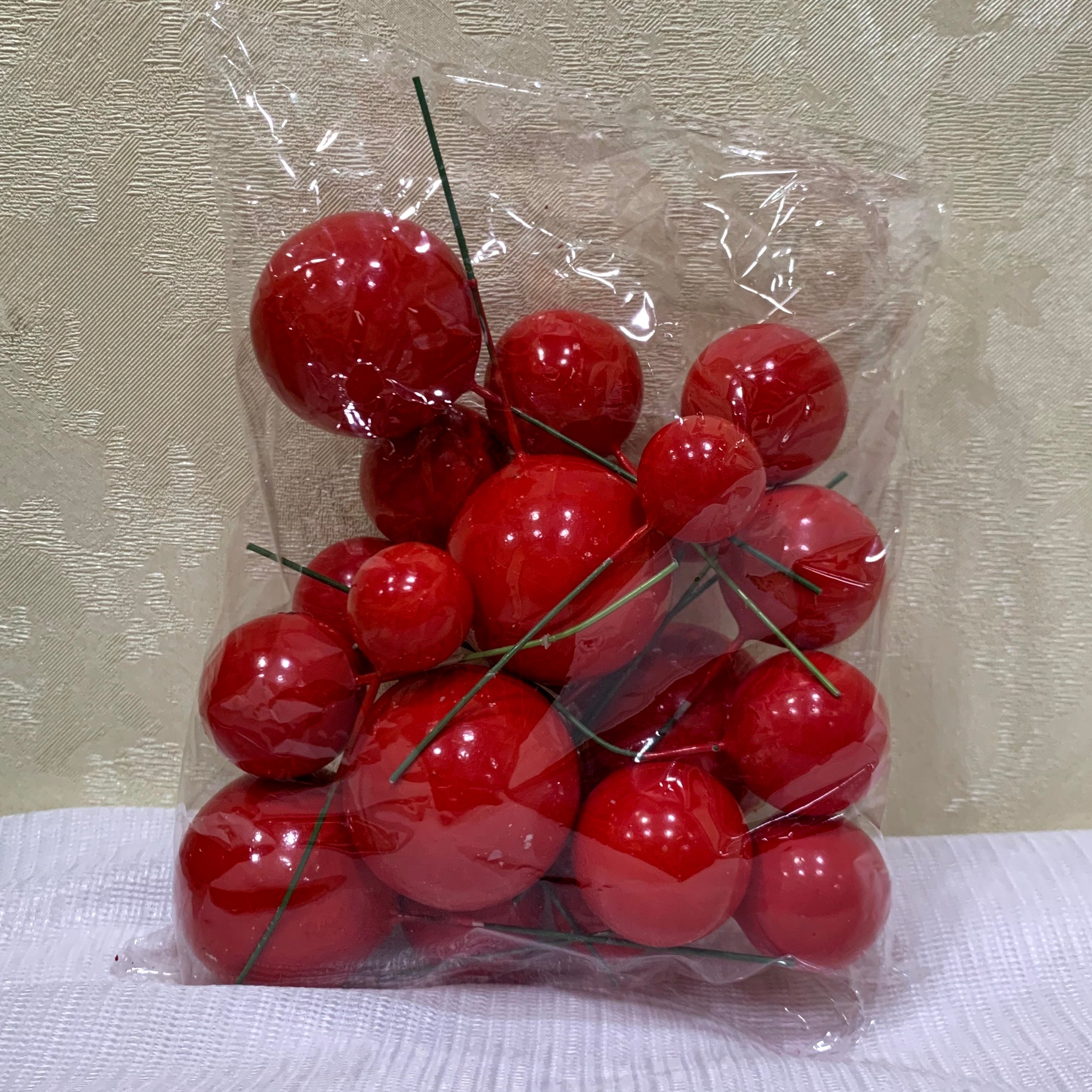 Shining Red Faux Ball Toppers for Cake Decoration  TPR071