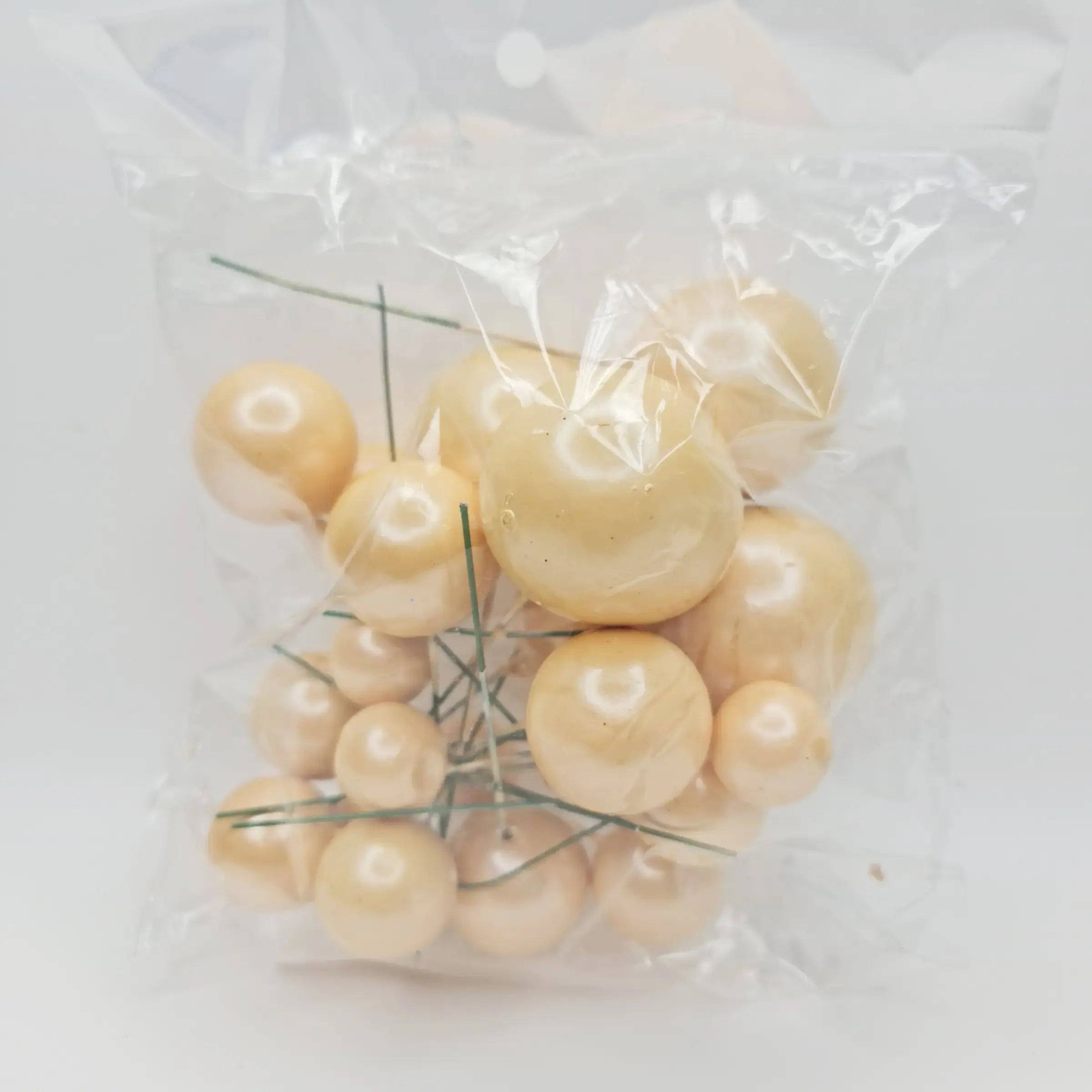 Metallic Faux Ball TPR157
