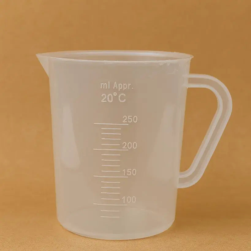 250 ml and 500ml Plastic Measuring Jug with Handle BT272
