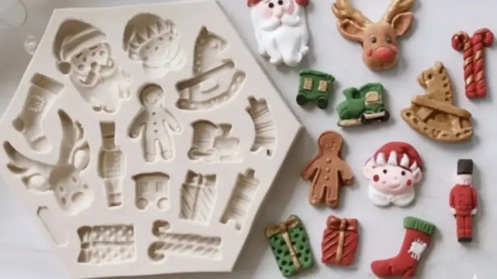 15-Cavity Christmas Santa, Reindeer, Toy & Gift Elements Silicone Mold | FM164
