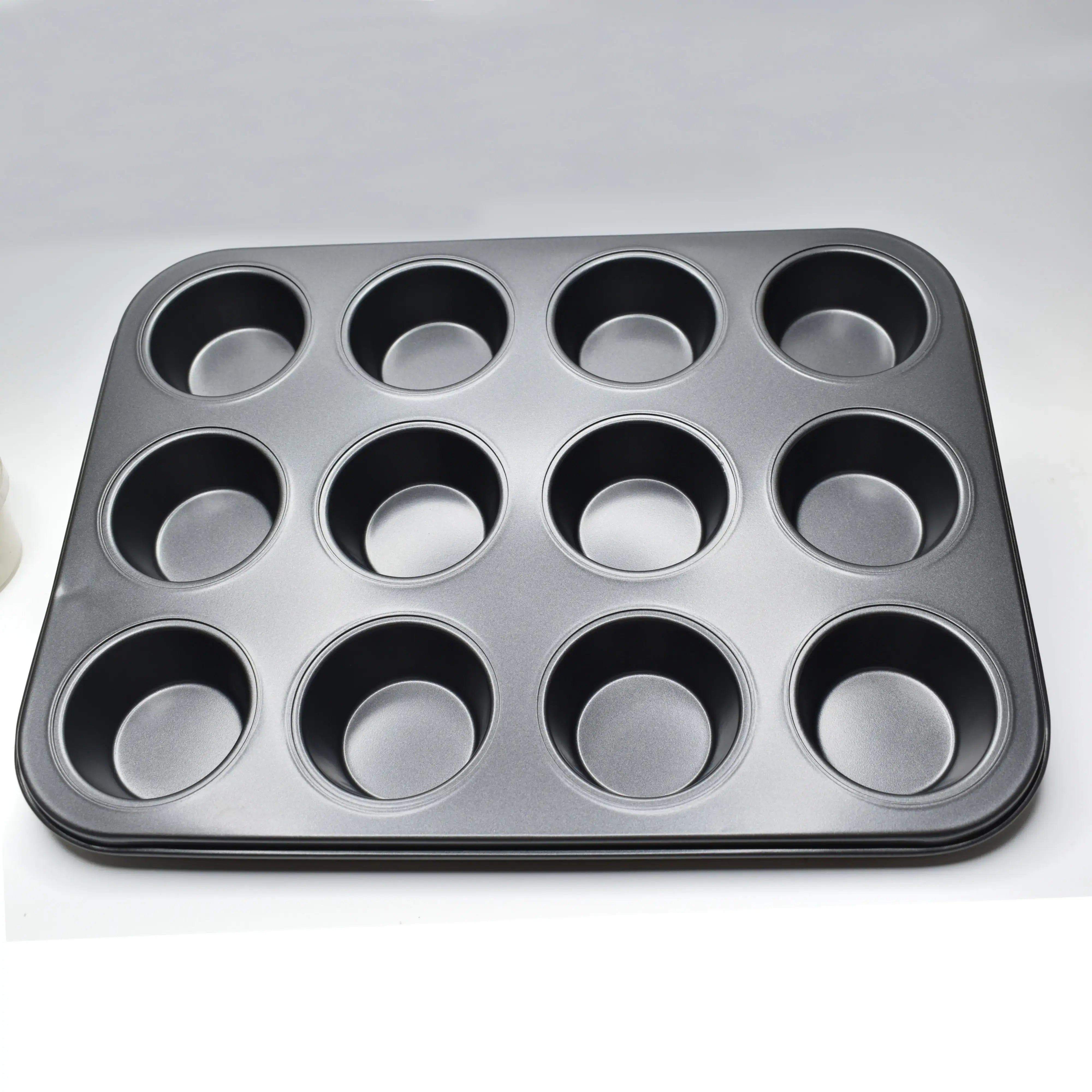 12 in 1 Round Black Muffin & Cupcake Baking Tray BT201