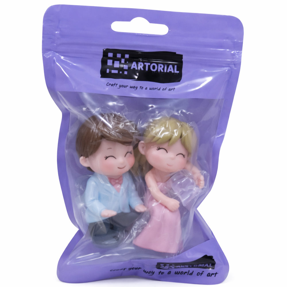 Cute Couple Standing Cake Topper Figurines – Smiling Boy & Girl | MTRC212