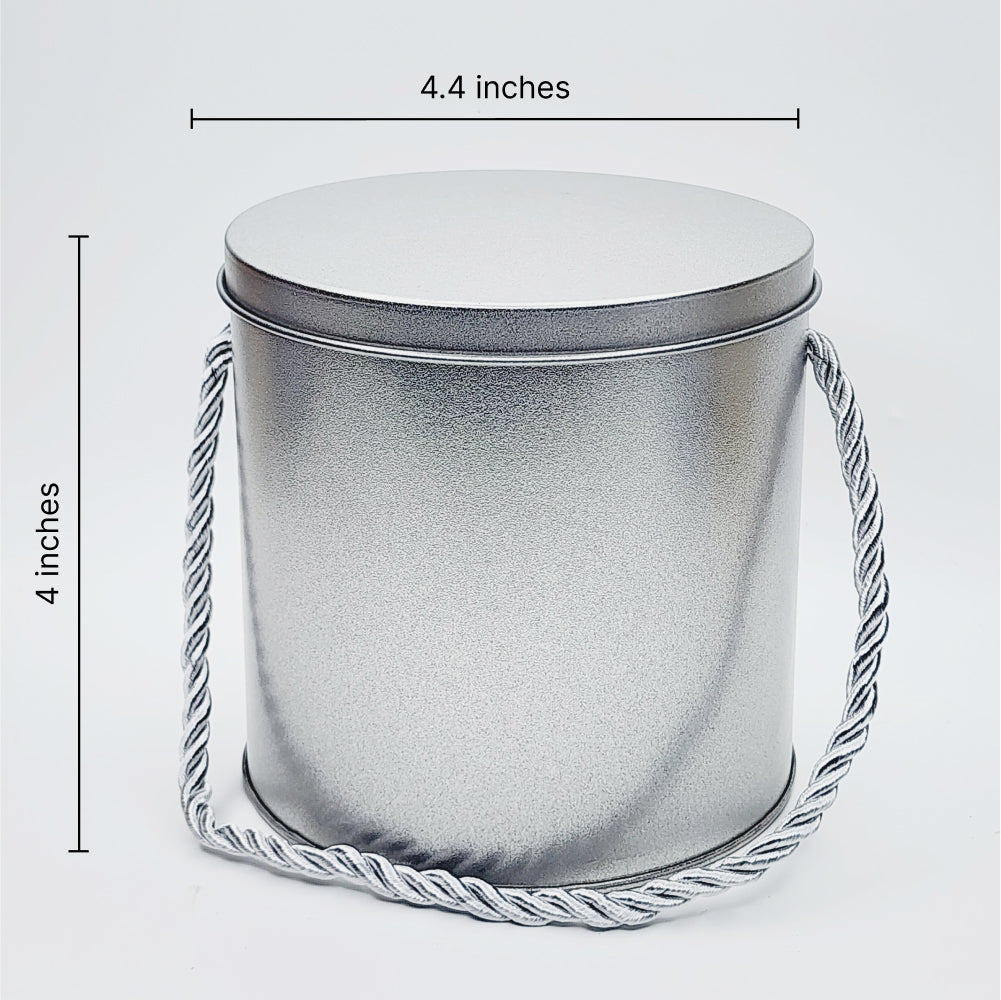 Dimensions of Hanging Rope Cake Tin Silver displayed on a white background for easy reference.