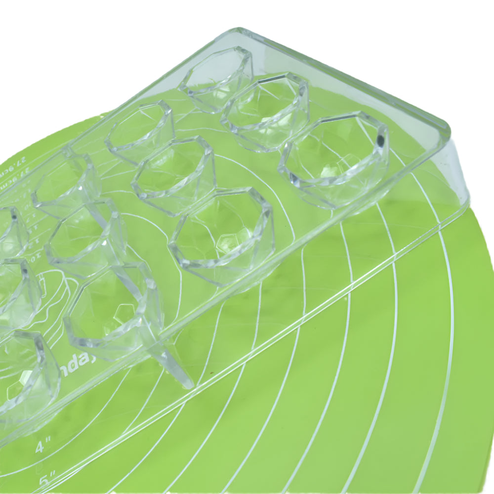 Close-up view of the Polycarbonate Chocolate Bar Mold highlighting its intricate design and detailing.