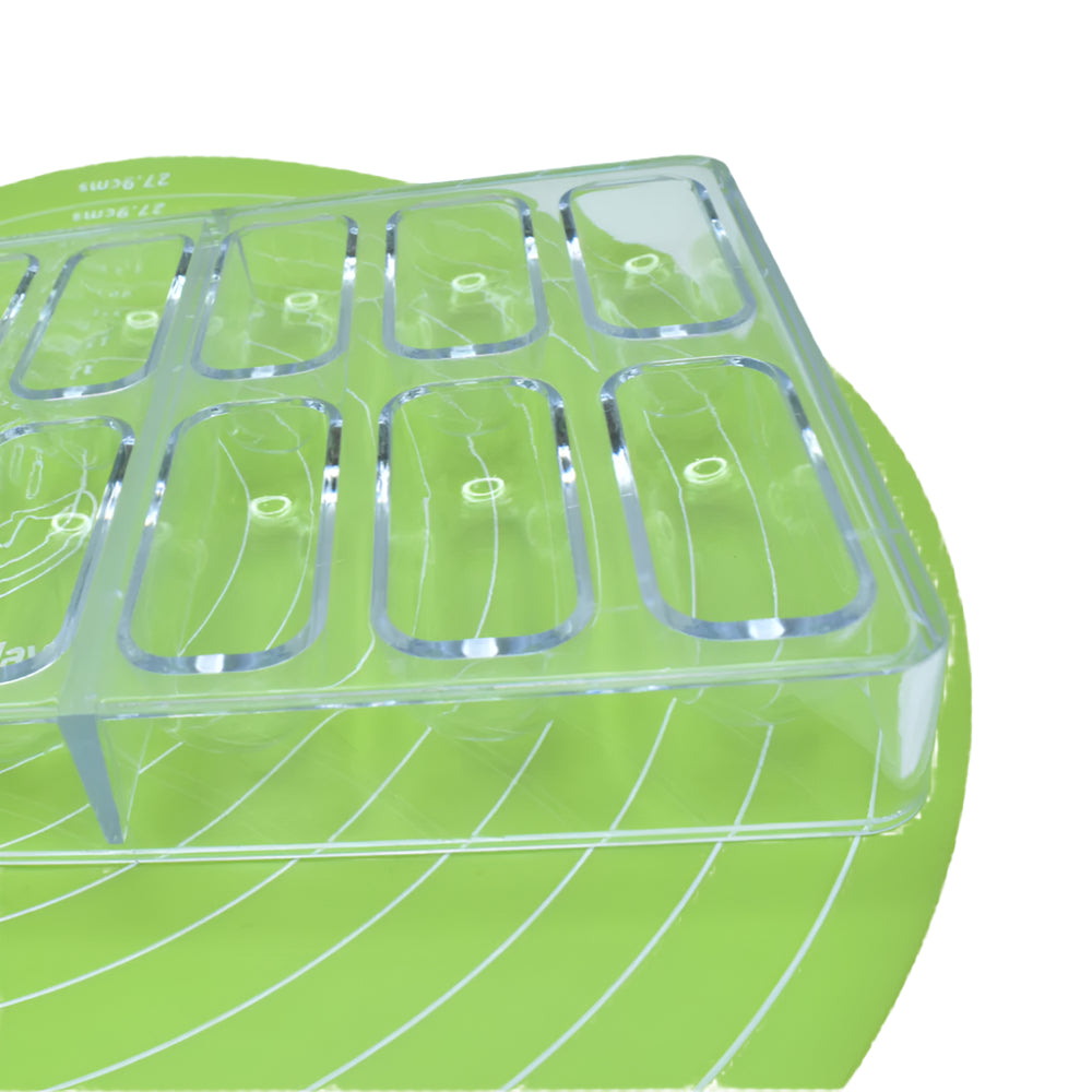 Rounded Rectangle Shaped Close-up view of the Polycarbonate Chocolate Bar Mold highlighting its intricate design and detailing.