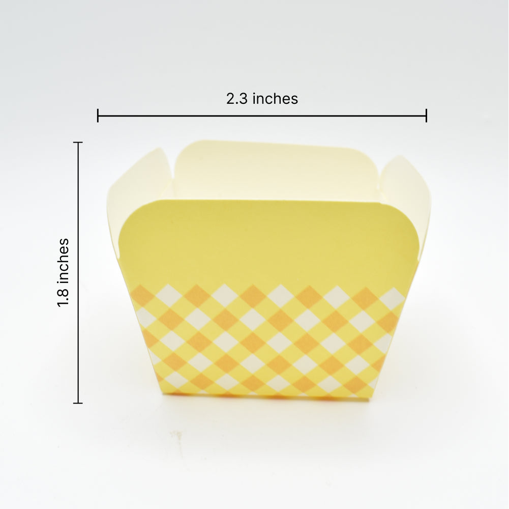 Measurements of Small Yellow Checks Pattern Paper Muffin Cups – 100-Piece Pack on a white background.