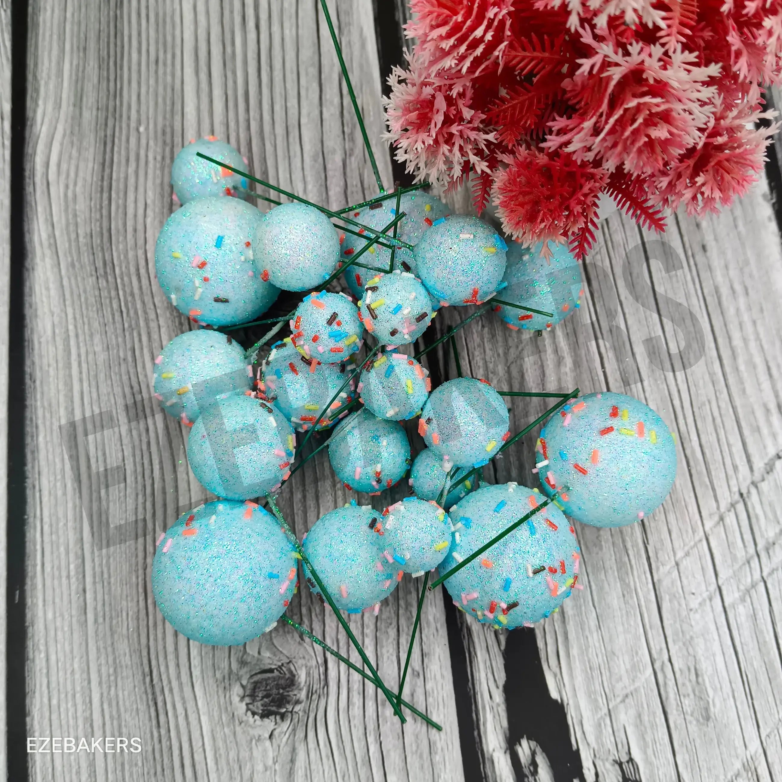 white Vermicelli Faux Ball 20pcs Set  TPR148