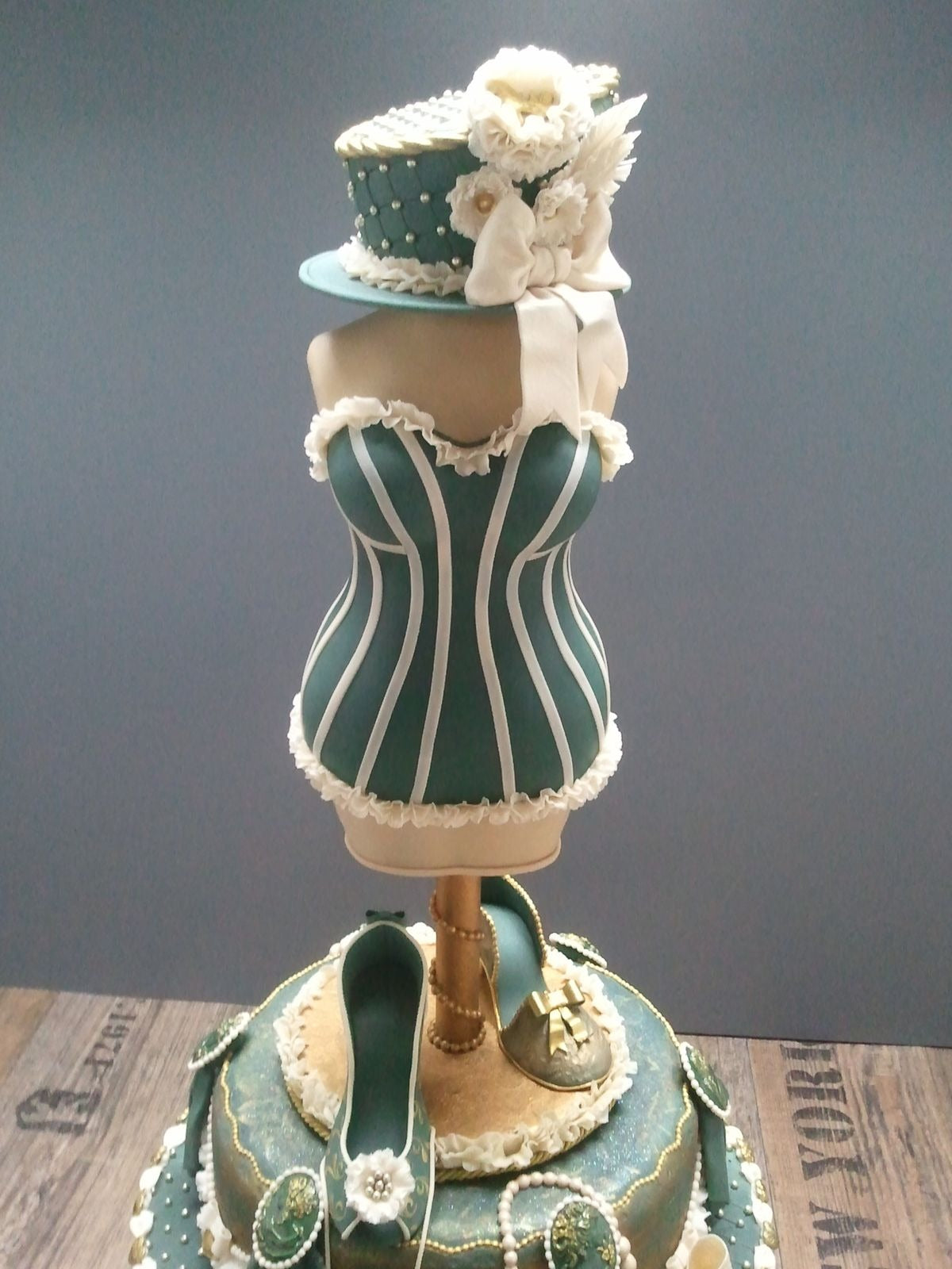 Dress Form Cake Topper Stand – Mini Mannequin Display | TPR113