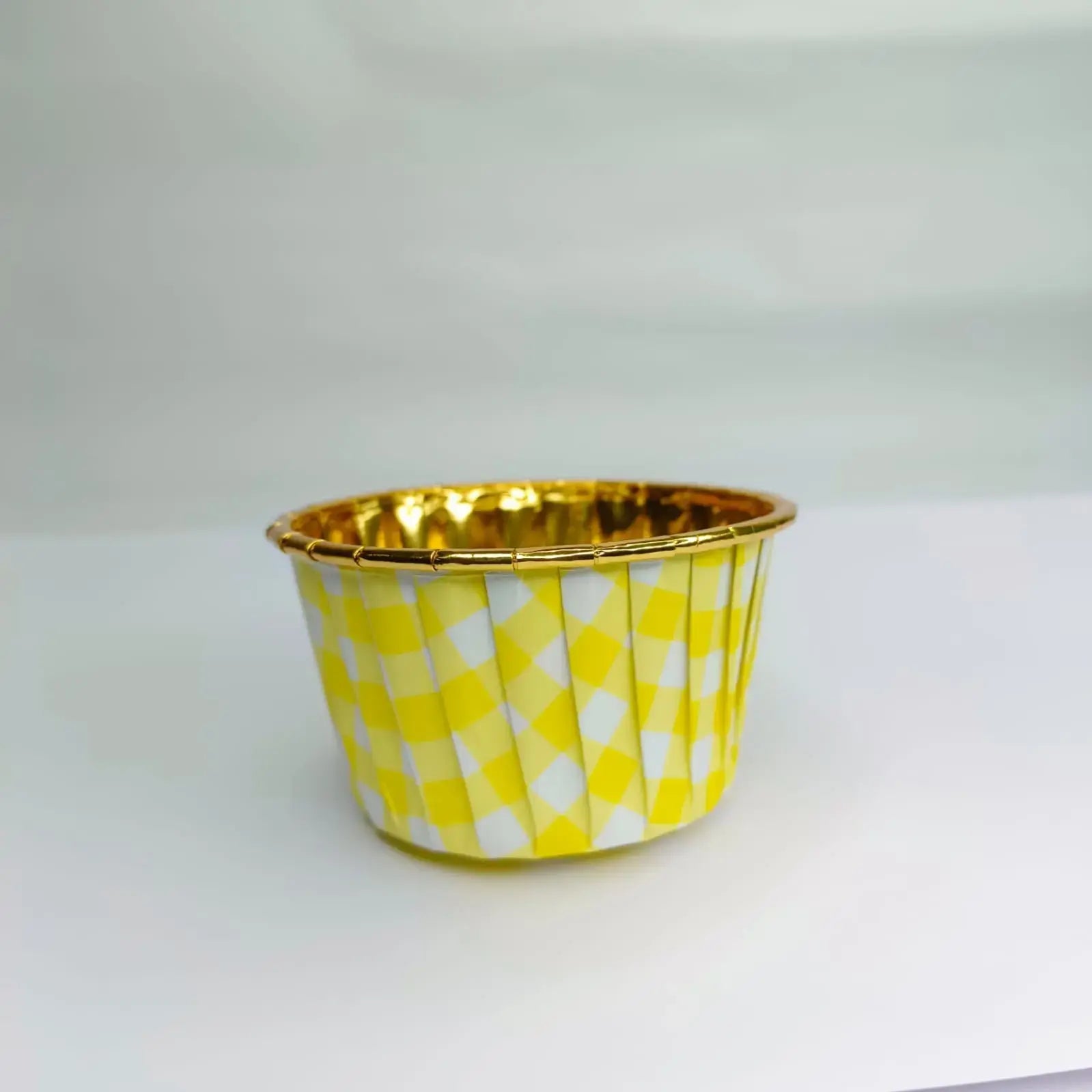 Golden Foil Bakeable Muffin Cups – 10-Piece Pack of Paper Baking Cups | CL030